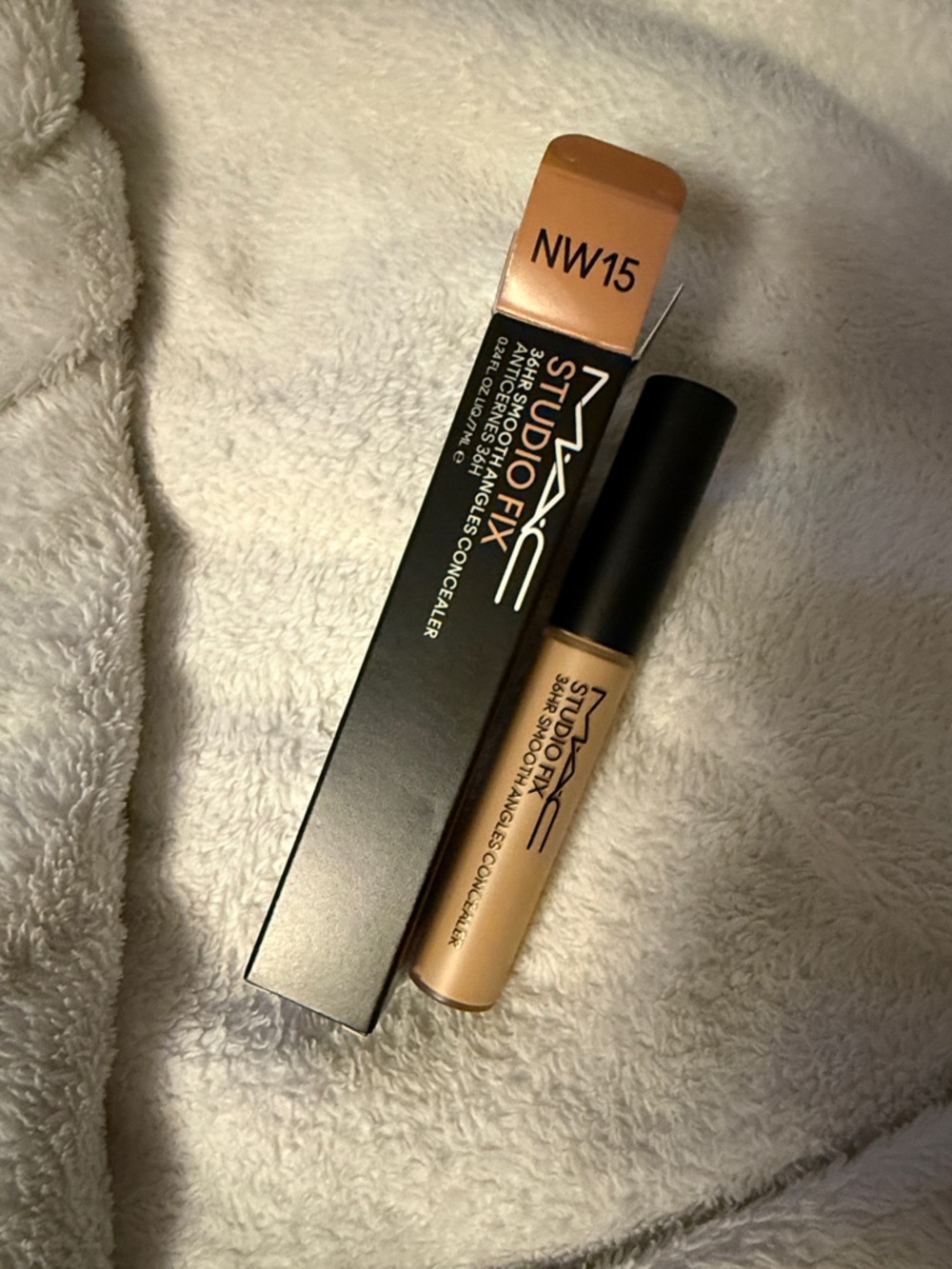 MAC Cosmetics Studio Fix Concealer NW15 Warm Beige Shade